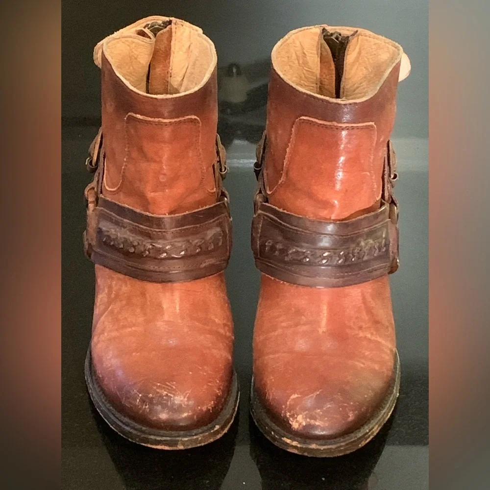 Freebird by Steven Elpso Harness Ankle Boot, Size 7 - Picture 3 of 14